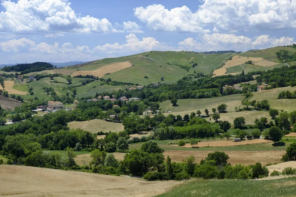 Landschaft in montefeltro (märsche, italien) — Stockfoto