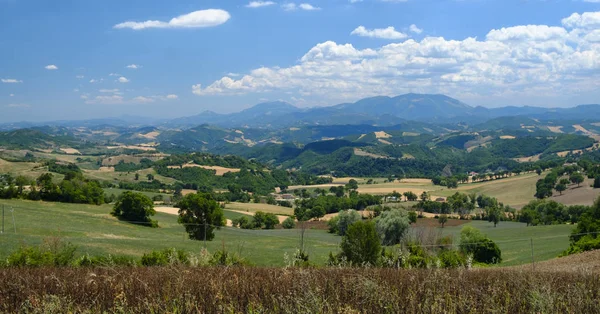 Manzarada Montefeltro (yürüyüşleri, İtalya)