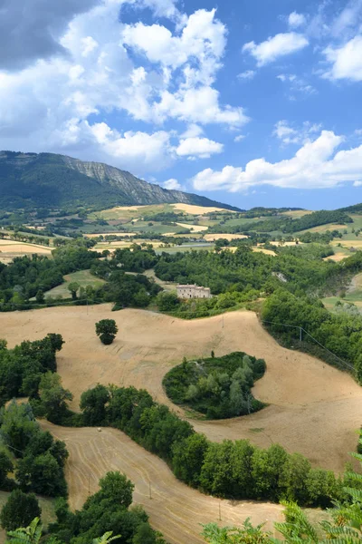 Paisaje en Montefeltro desde Frontino (Marcas, Italia ) — Foto de Stock