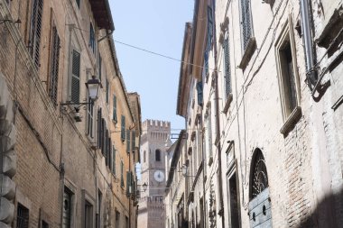 Ostra (yürüyüşleri, İtalya) sabah