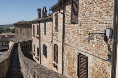 Corinaldo (yürüyüşleri, İtalya) sabah