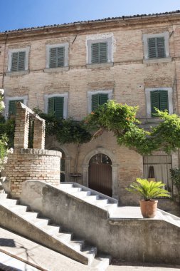 Corinaldo (yürüyüşleri, İtalya) sabah