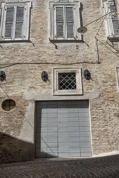 Corinaldo (yürüyüşleri, İtalya) sabah