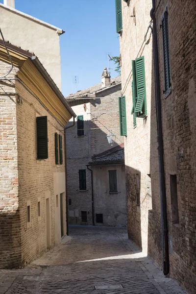 Corinaldo (Märsche, Italien) am Morgen — Stockfoto