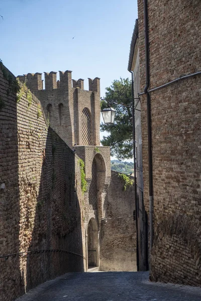 Corinaldo (Marches, Italie) le matin — Photo