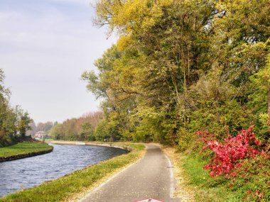 Bikeway Abbiategrasso Turbigo Naviglio Grande boyunca
