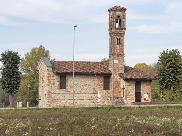 Nosate (米兰, 意大利): 老教会 — 图库照片