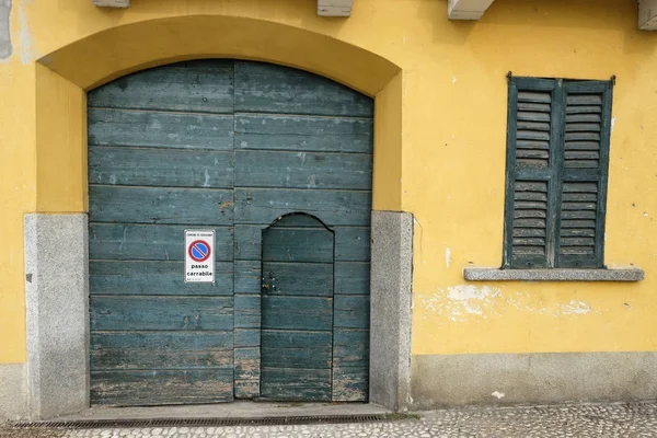 Gaggiano (Milano, Italia): casa colorata — Foto Stock