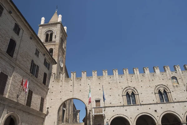 Montecassiano (Macerata, pochody, Itálie), historické město — Stock fotografie