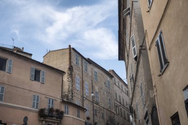 Fermo (yürüyüşleri, İtalya)