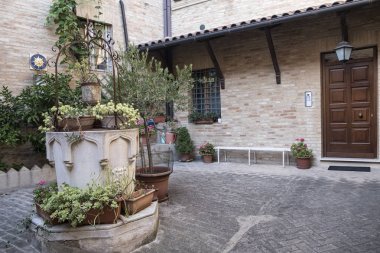 Monte San Giusto (yürüyüşleri, İtalya)