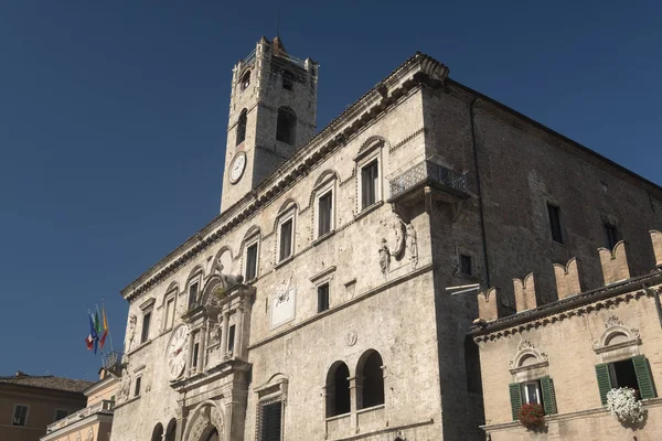 Ascoli Piceno (Marches, Italia), Piazza del Popolo om morgenen – stockfoto