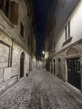 Ascoli Piceno (yürüyüşleri, İtalya), gece uğrayacağız