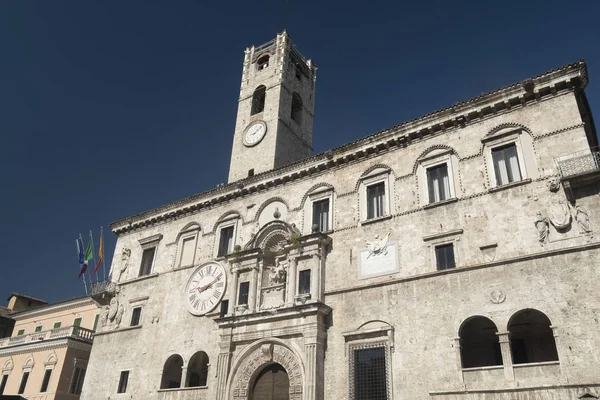 Ascoli Piceno (Marches, İtalya), Piazza del Popolo