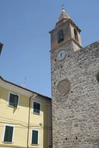 Sant 'egidio alla vibrata (teramo, abruzzi, italien): Kirche — Stockfoto