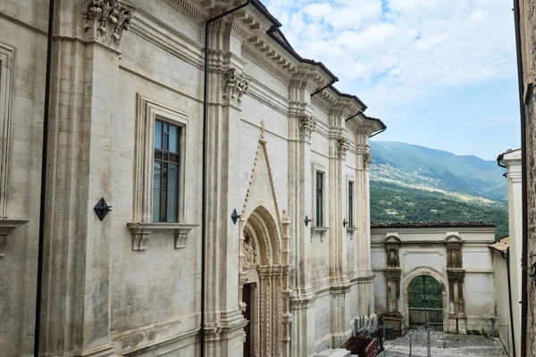 Caramanico Terme (Abruzzi, Olaszország): történelmi egyház — Stock Fotó