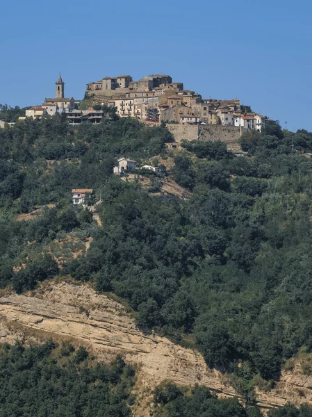 Landscape near Teramo (Abruzzi) at summer — Stock Photo, Image