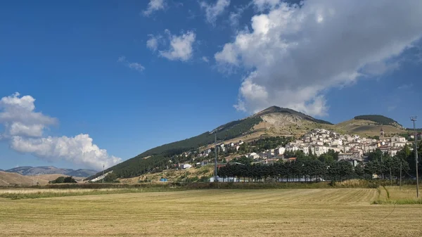 Rivisondoli (Abruzzi) sabah — Stok fotoğraf