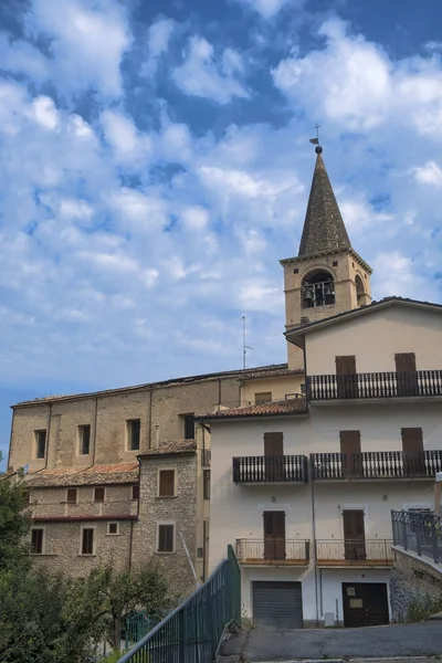 Caramanico Terme (Abruzzi, Itália): igreja histórica — Fotografia de Stock