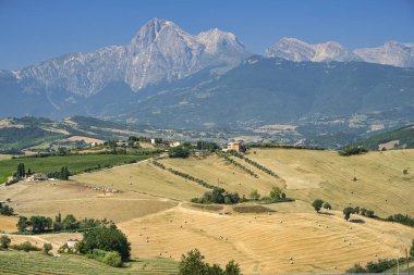 Teramo (Abruzzi) yaz manzara