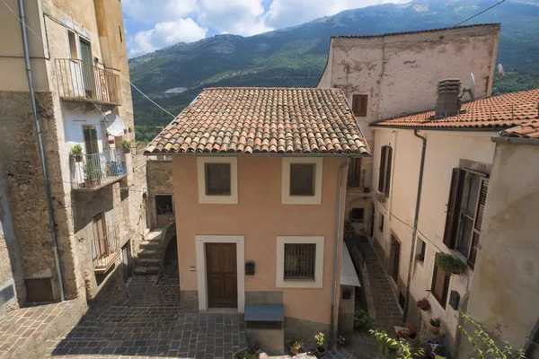 Pettorano sul Gizio (Abruzzi, Italië), historisch dorp — Stockfoto