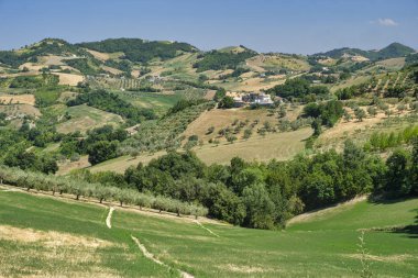 Teramo (Abruzzi) yaz manzara
