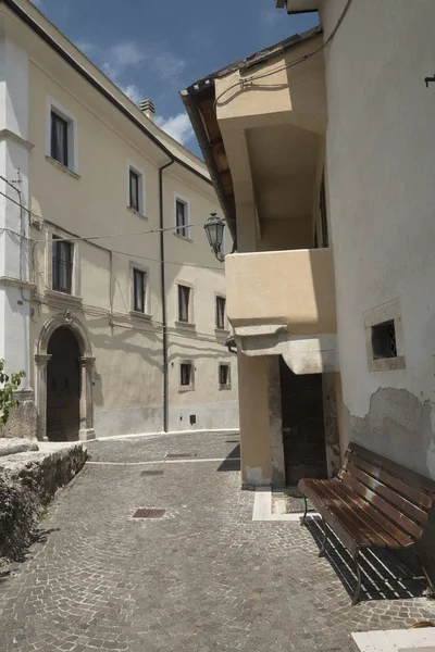 Pettorano sul Gizio (Abruzos, Italia), pueblo histórico — Foto de Stock