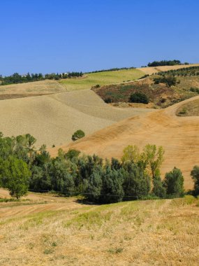 Loreto Aprutino (Abruzzi) yaz manzara