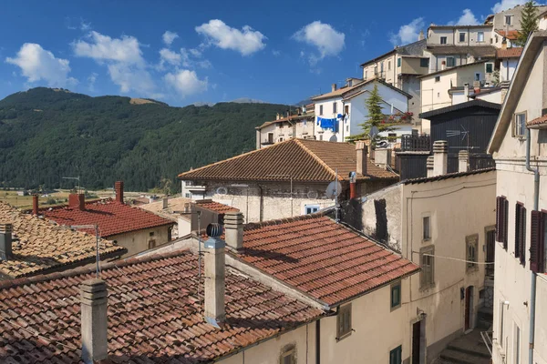 Rivisondoli (Abruzzo) al mattino — Foto Stock