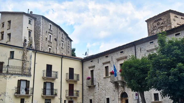 Campo di Giove (L 'Aquila, Italia), vanha kylä — kuvapankkivalokuva