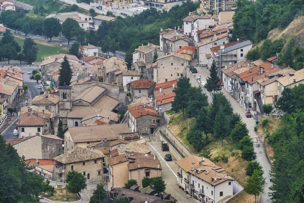 Rocca pia (l 'aquila, abruzzen, italien): panoramablick — Stockfoto