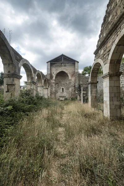Ερείπια της Santa Maria di Cartegnano (Abruzzi, Ιταλία) — Φωτογραφία Αρχείου