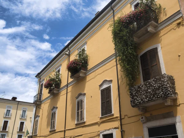 Sulmona (Abruzzi της Ιταλίας), ιστορικά κτίρια — Φωτογραφία Αρχείου