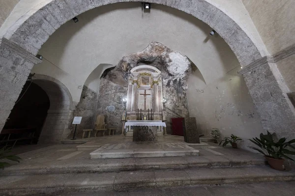 Church of Madonna delle Grotte at Antrodoco (Rieti, Italy) — Stock Photo, Image