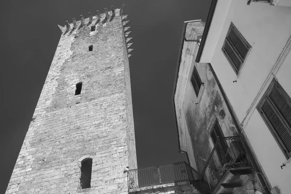 Cittaducale (Rieti, Italië): middeleeuwse toren — Stockfoto