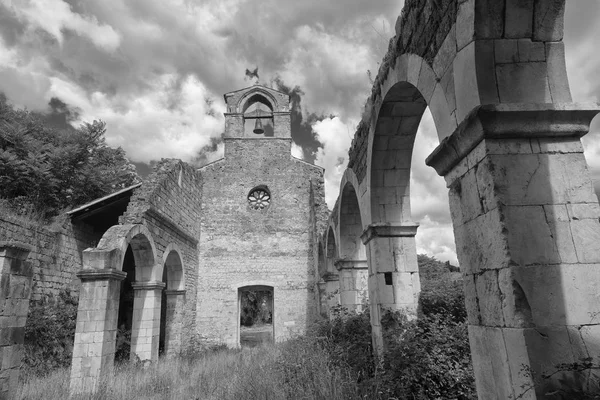 Ruiny města Santa Maria di Cartegnano (Abruzzi, Itálie) — Stock fotografie