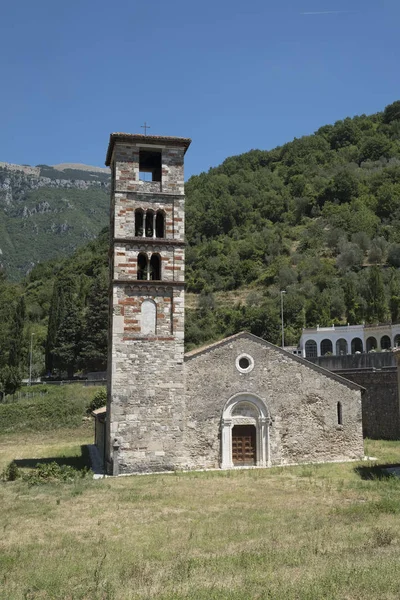 Eglise médiévale d'Antrodoco (Rieti, Italie) ) — Photo