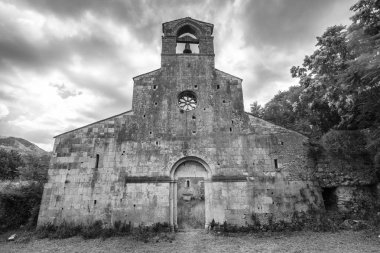 Santa Maria di Cartegnano (Abruzzi, İtalya kalıntıları)