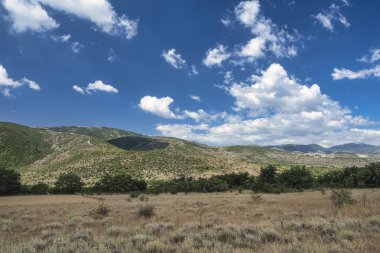Abruzzi, dağ manzarası, yaz