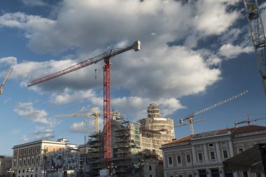 L'Aquila (Abruzzi, İtalya): imar deprem sonrası