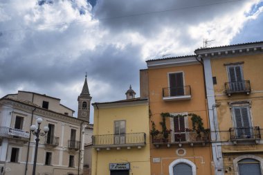 Popoli (Abruzzi, İtalya): Ana Şehir Meydanı