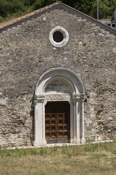Antrodoco (티, 이탈리아에서 중세 교회) — 스톡 사진