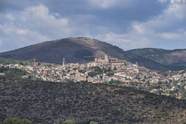Abruzzi, dağ manzarası, yaz
