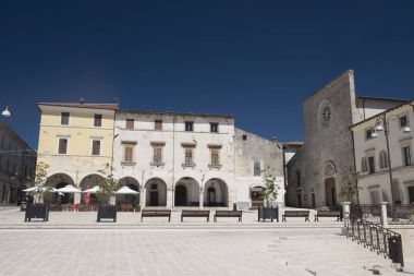 Cesena (Rieti, İtalya): ana kare