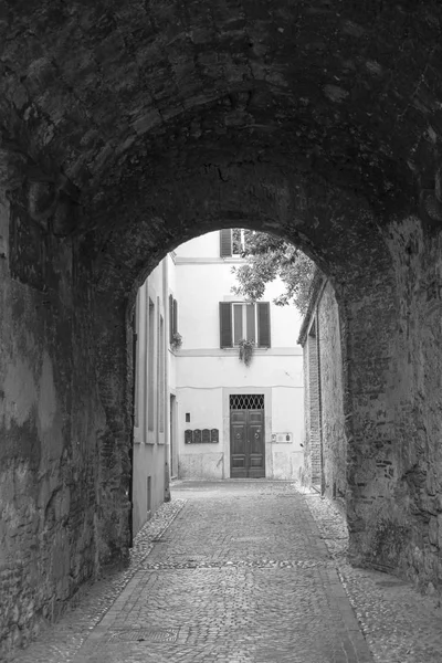 Фатти (Италия), исторические здания — стоковое фото