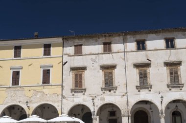 Cesena (Rieti, İtalya): ana kare