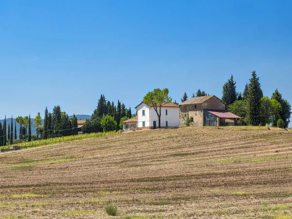 Typowa Farma w Umbrii (Włochy) na lato — Zdjęcie stockowe