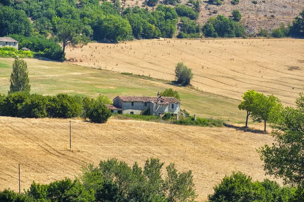 Paisaje rural entre Rieti (Lazio) y Terni (Umbría ) — Foto de Stock