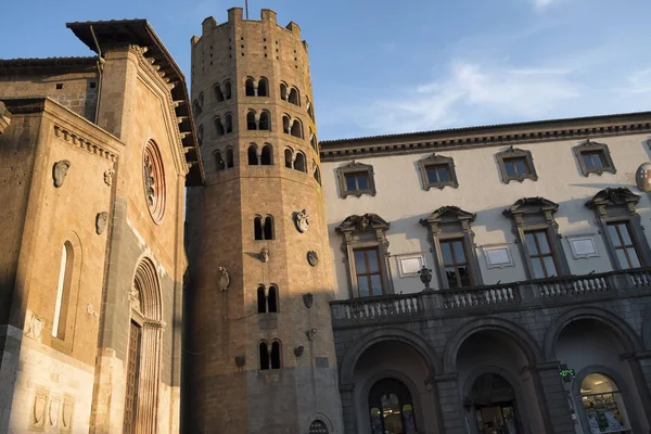 Orvieto (Umbria, Włochy), zabytkowych budynków w Piazza della Rep — Zdjęcie stockowe