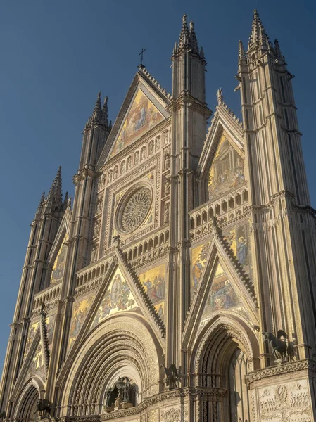 Orvieto (Umbria, Włochy), fasada katedry średniowieczne lub Du — Zdjęcie stockowe